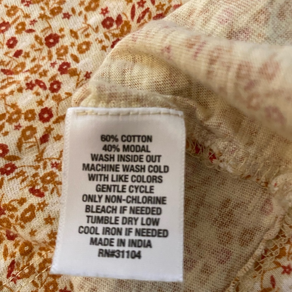 Wonderly Brown and Cream Floral Tie-Neck Peasant Blouse - Picture 4 of 5